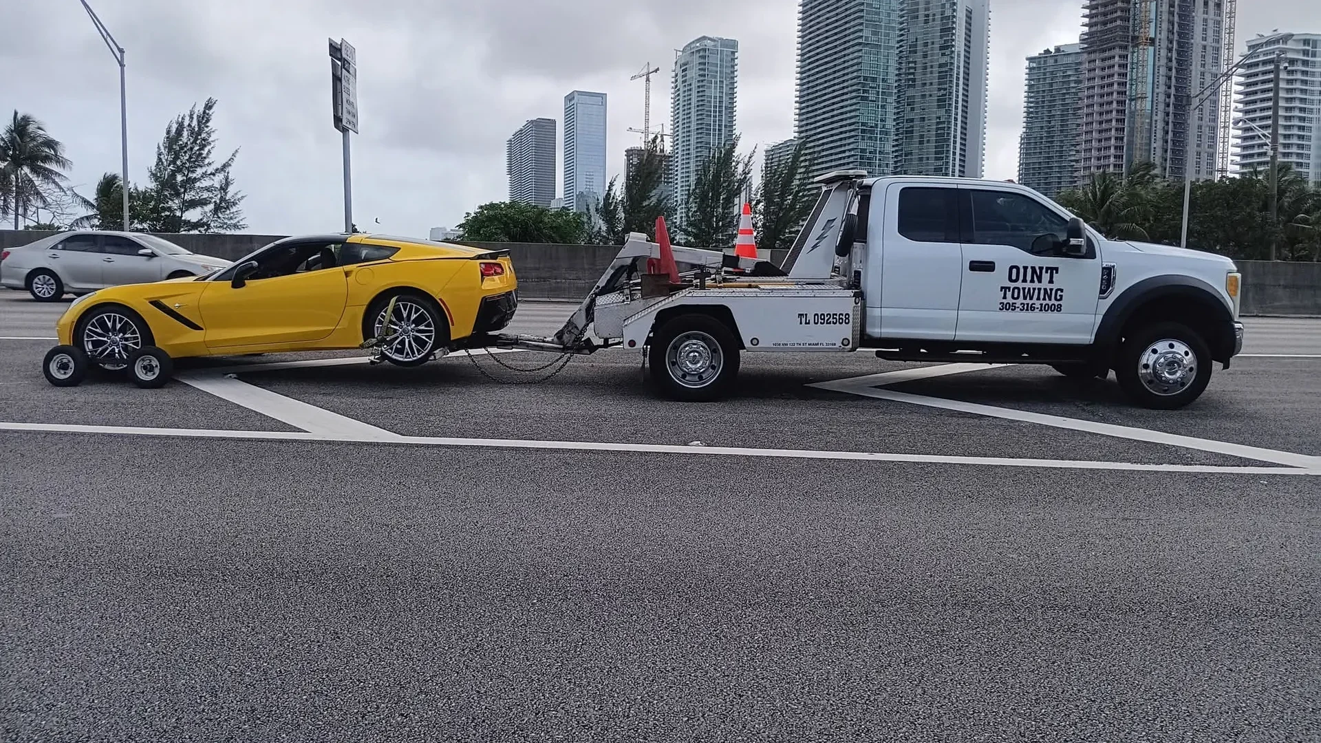 Flatbed Towing — Oint Towing INC